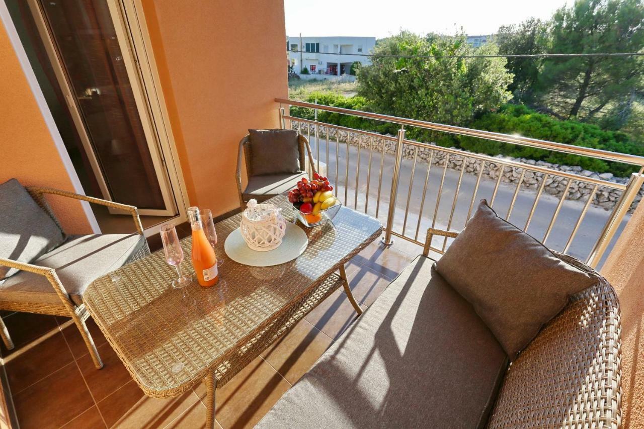 Villa Nivel Вир Екстер'єр фото